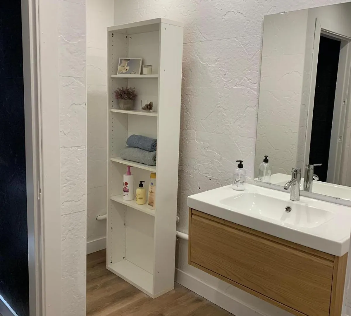 Loft Sleeper Llum Apartment Barcelona